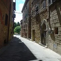 Della Certosa לינה וארוחת בוקר גאמבאסי